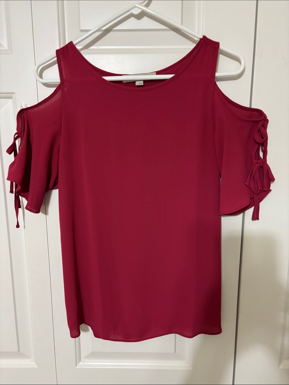 LOFT Cold Shoulder / Mixed Media Blouse Size Small.